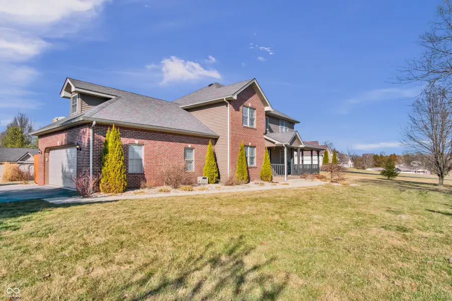 560 Woodridge, North Vernon, IN 47265 - #2