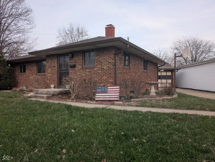 225 Clark Avenue, Beech Grove, IN 46107 - #2