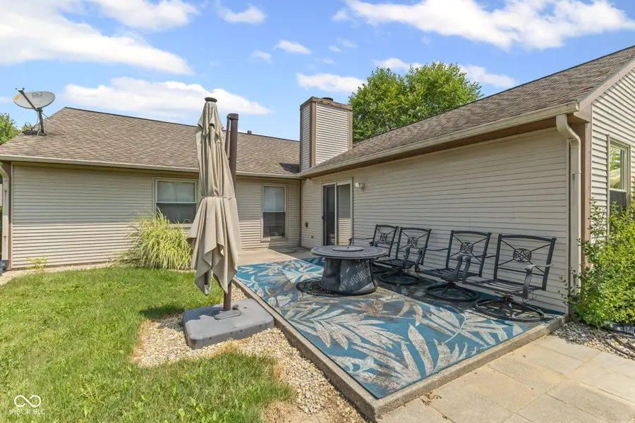 6433 Southern Lakes Drive N, Indianapolis, IN 46237 - #2