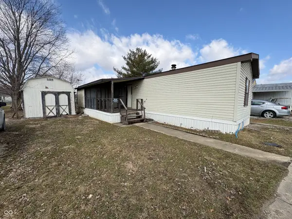 3083 Van Bibber Lake Estate, Greencastle, IN 46135