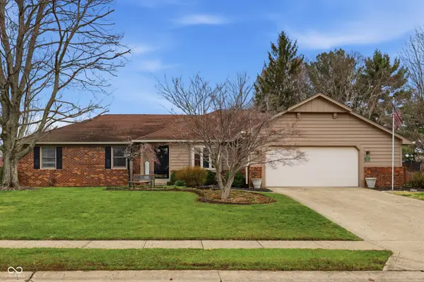 866 W Ashbourne Lane, Greenwood, IN 46142