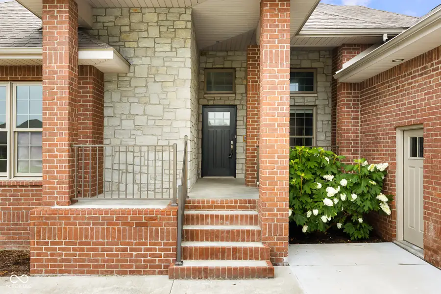 888 Westcreek Drive, Columbus, IN 47201 - #3