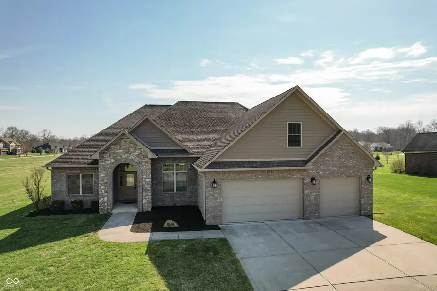 1041 Golden Leaf Drive, Martinsville, IN 46151 - #2