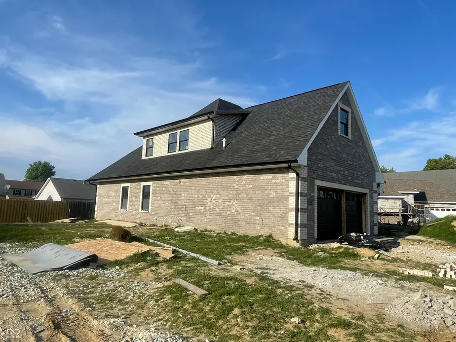 2540 Chrystal Woods Drive, Kokomo, IN 46901 - #2
