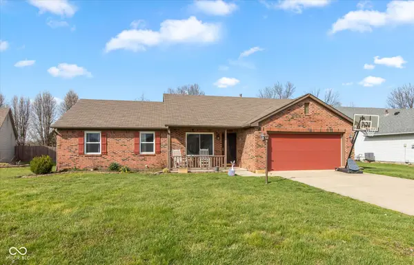 52 Grassy Drive, Whiteland, IN 46184