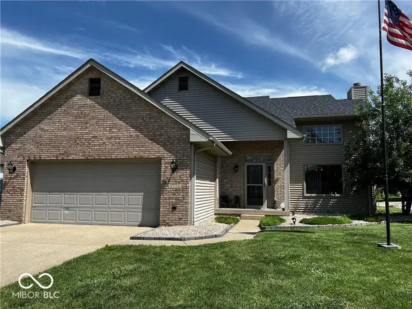 4726 Fox Ridge Court, Columbus, IN 47203