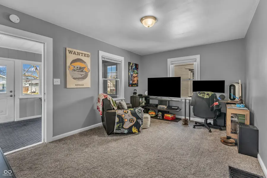 137 N 4th Avenue, Beech Grove, IN 46107 - #3