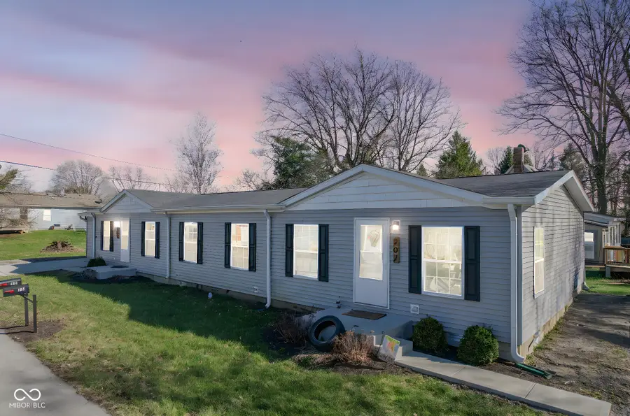 202-204 E 11th Street, Sheridan, IN 46069 - #3