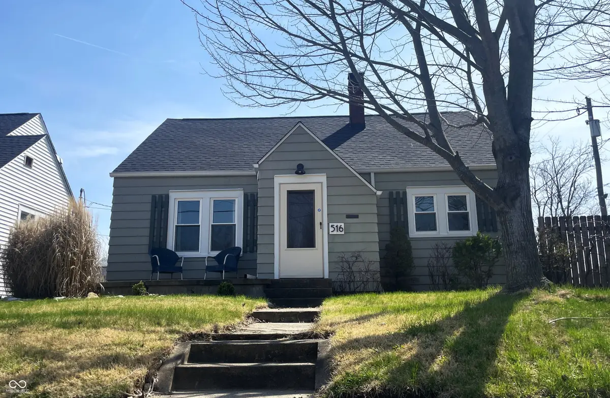 516 E 7th Street, Seymour, IN 47274 - #1