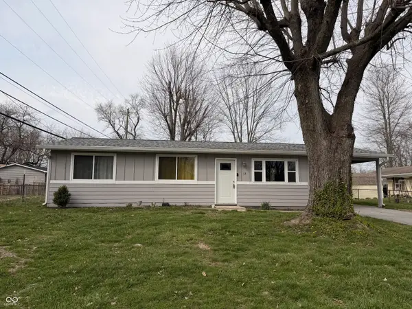 12 Southlane Drive, Whiteland, IN 46184
