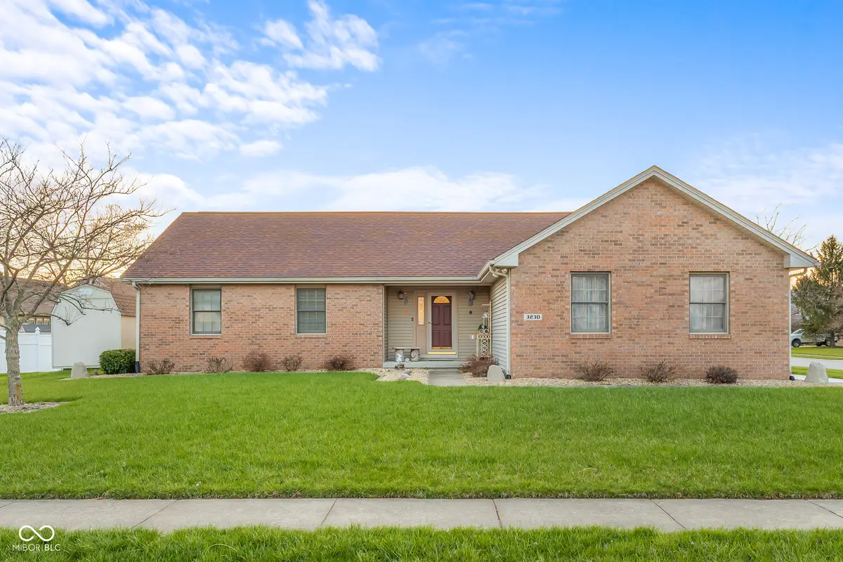 3230 Queensbury Drive, Columbus, IN 47203 - #1