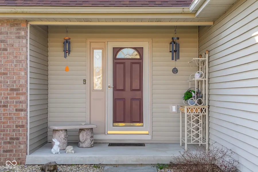 3230 Queensbury Drive, Columbus, IN 47203 - #3