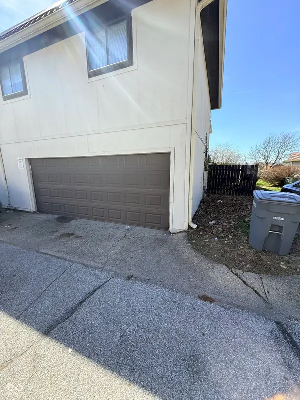 8350 Paso Del Norte Court, Indianapolis, IN 46227