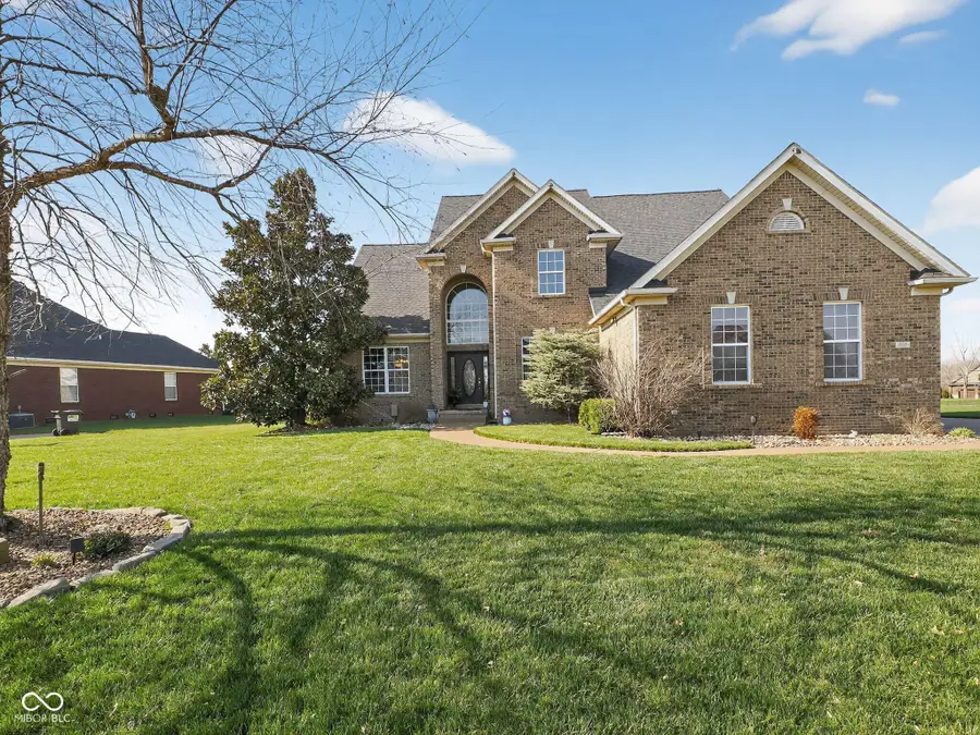 5688 Victoria Bluffs Drive, Newburgh, IN 47630 - #3