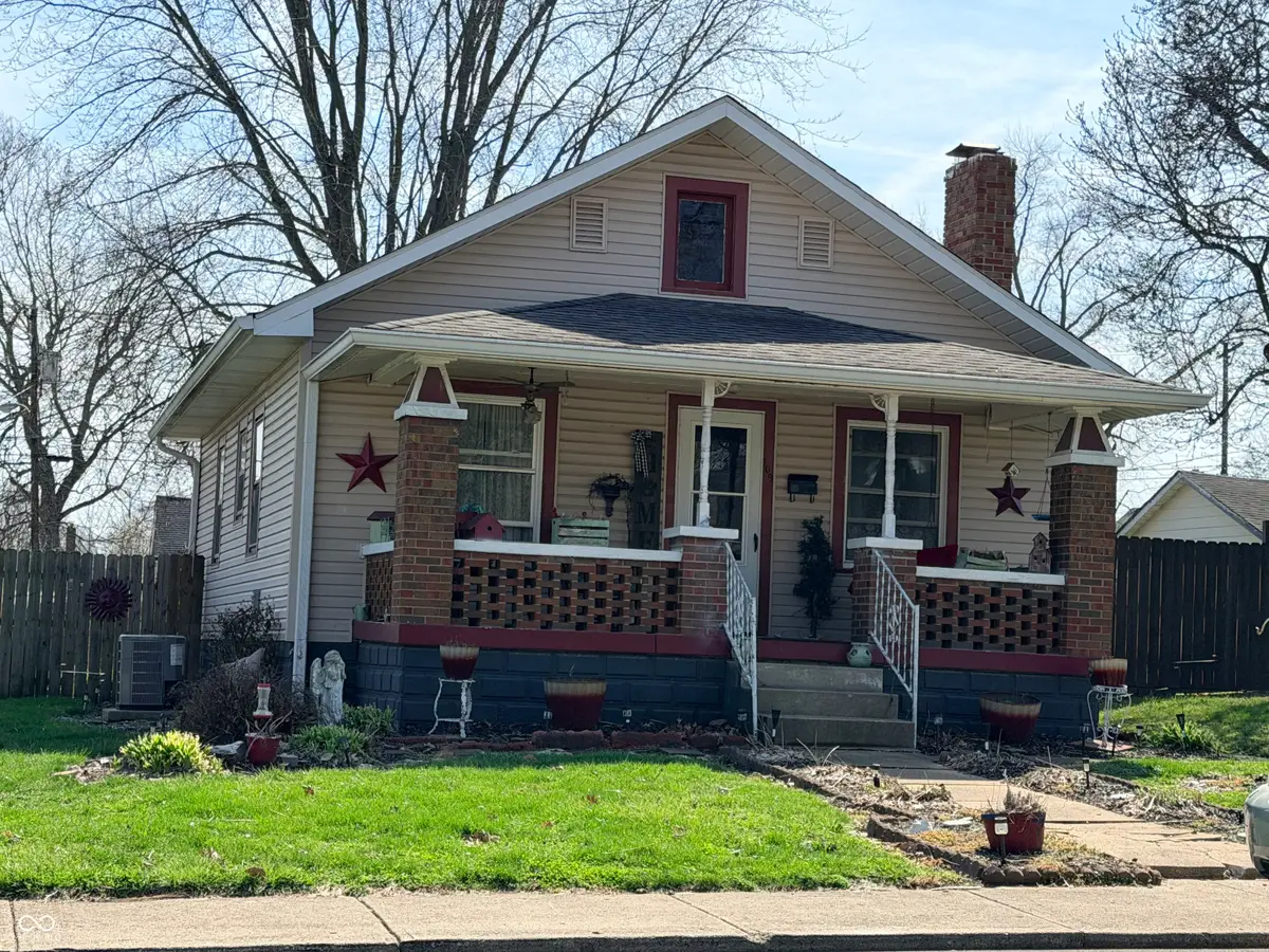 109 E Washington Street, Mooresville, IN 46158 - #1