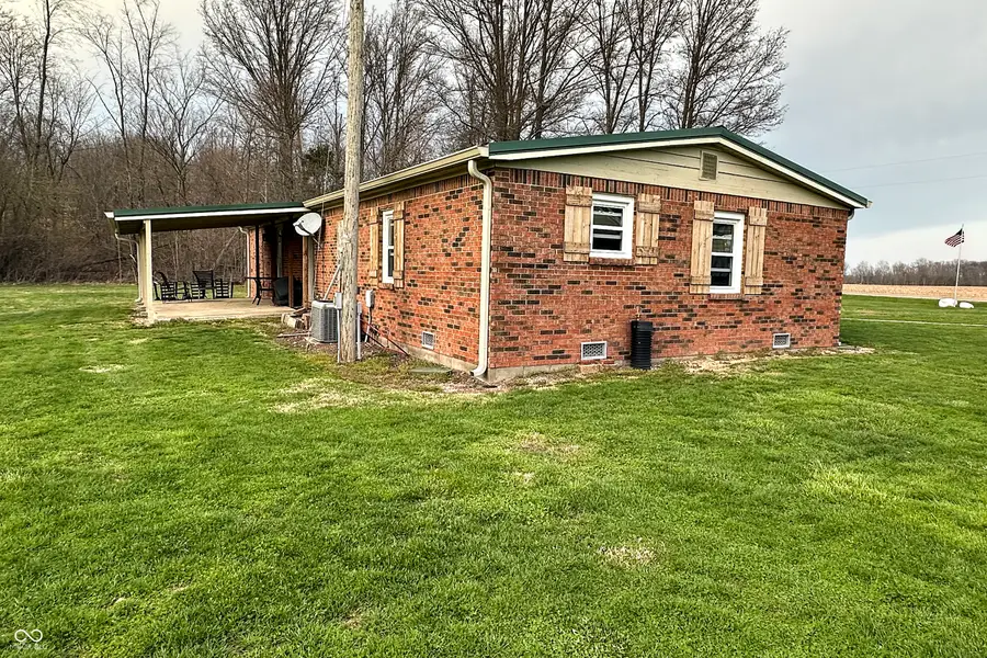 7466 S State Road 75, Coatesville, IN 46121 - #2