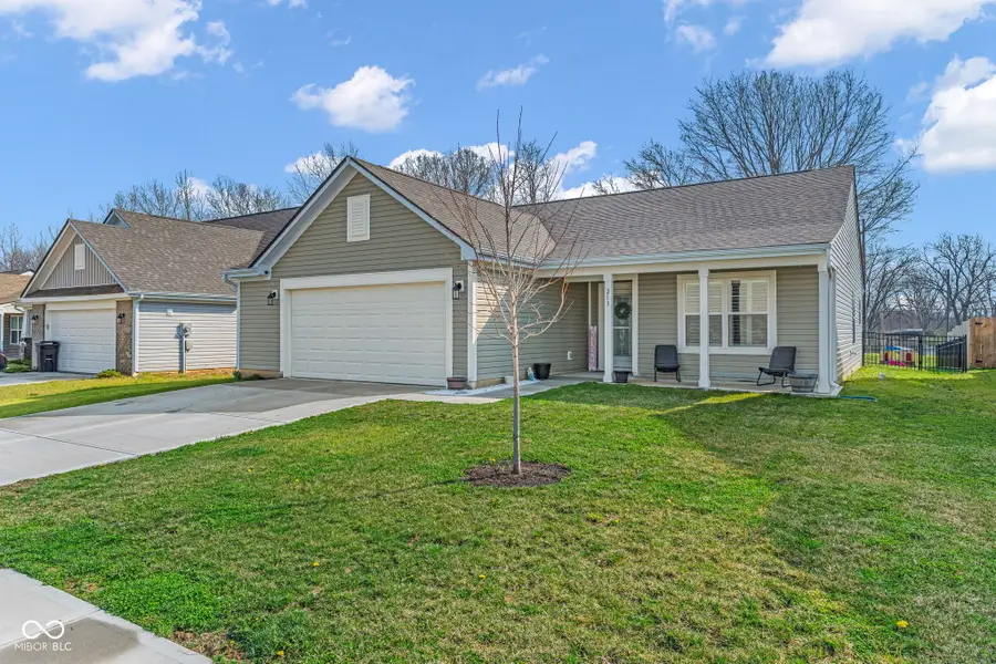 213 Drewood Drive, Trafalgar, IN 46181 - #2