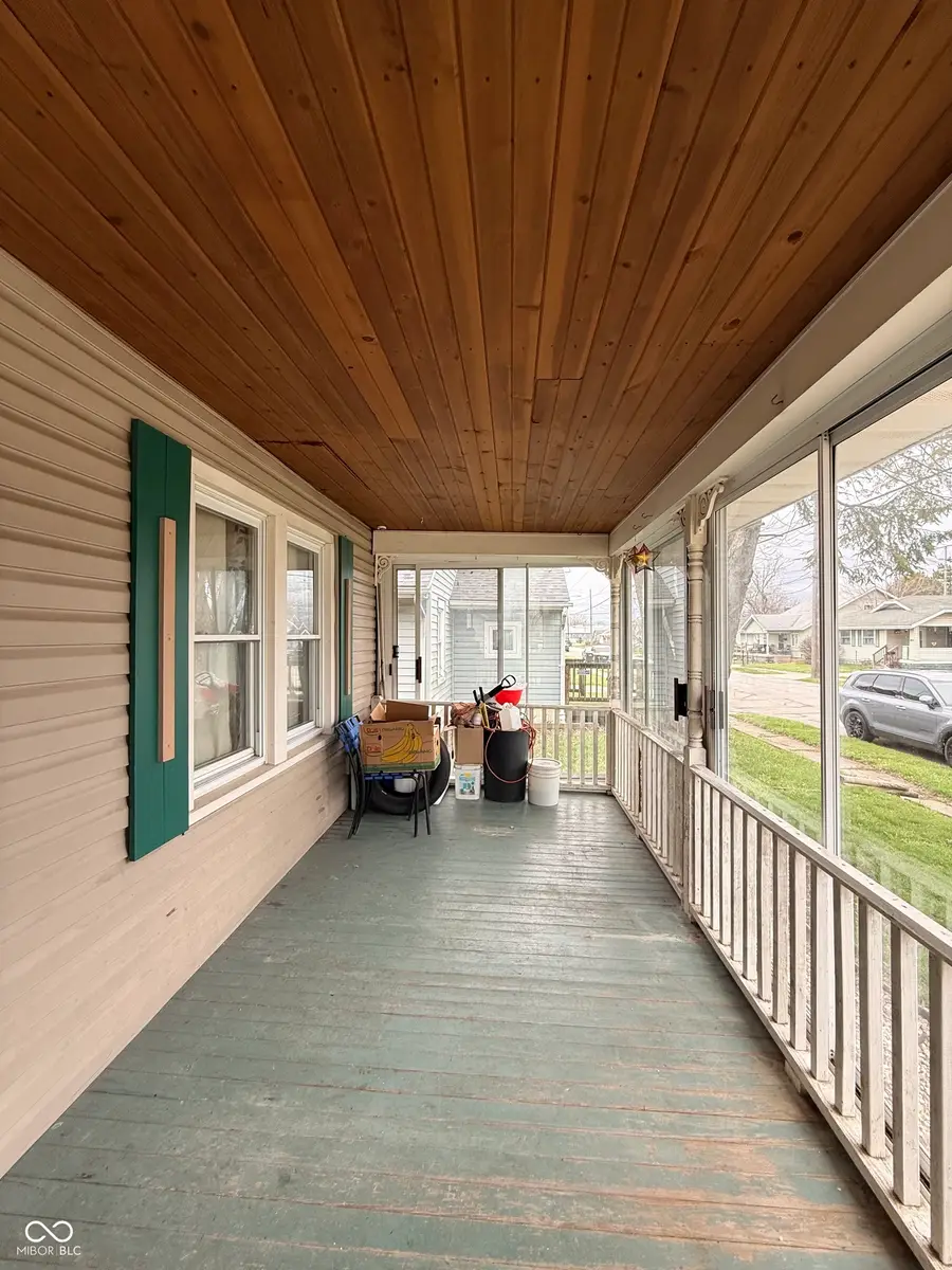 725 E 27th Street, Anderson, IN 46016 - #3