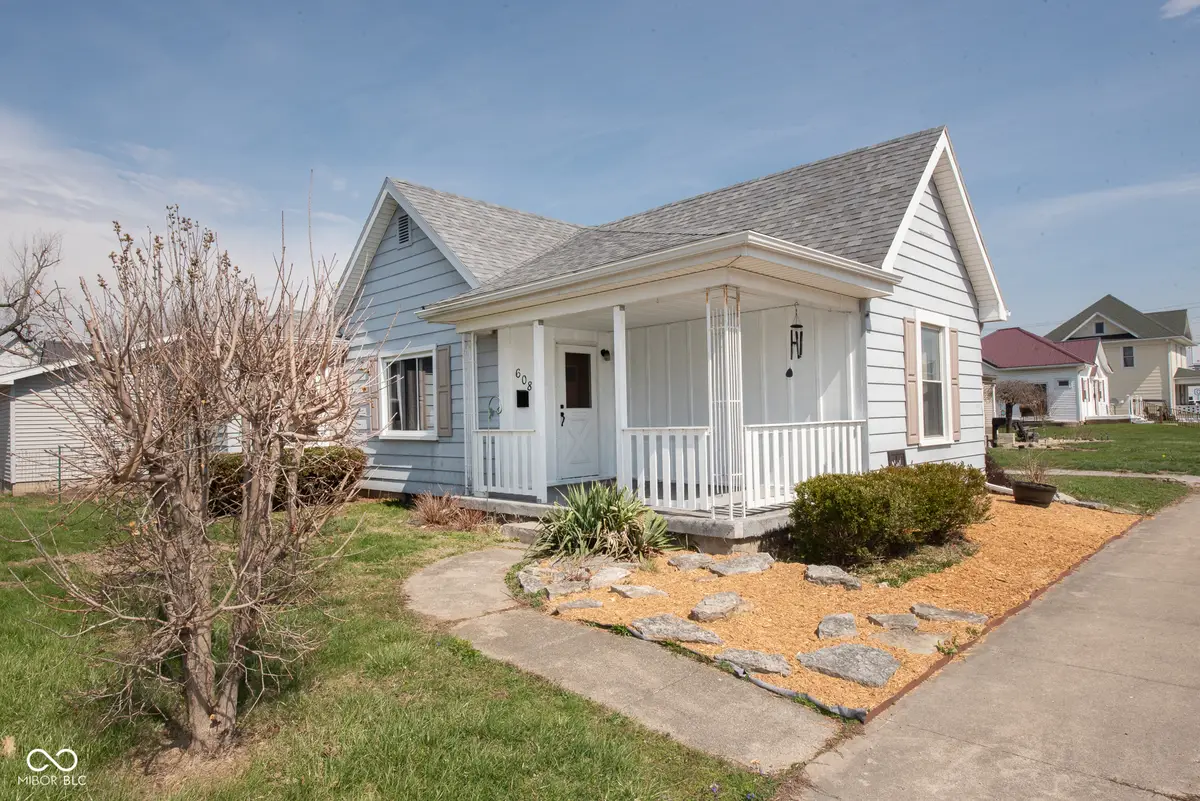 608 E Columbia Street, Flora, IN 46929 - #1