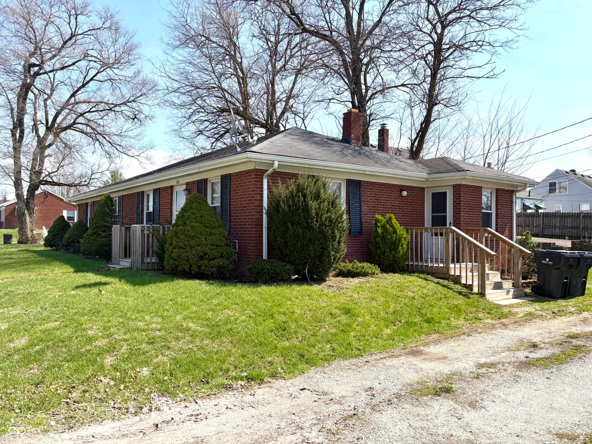 705 W 29th Street, Anderson, IN 46016 - #1