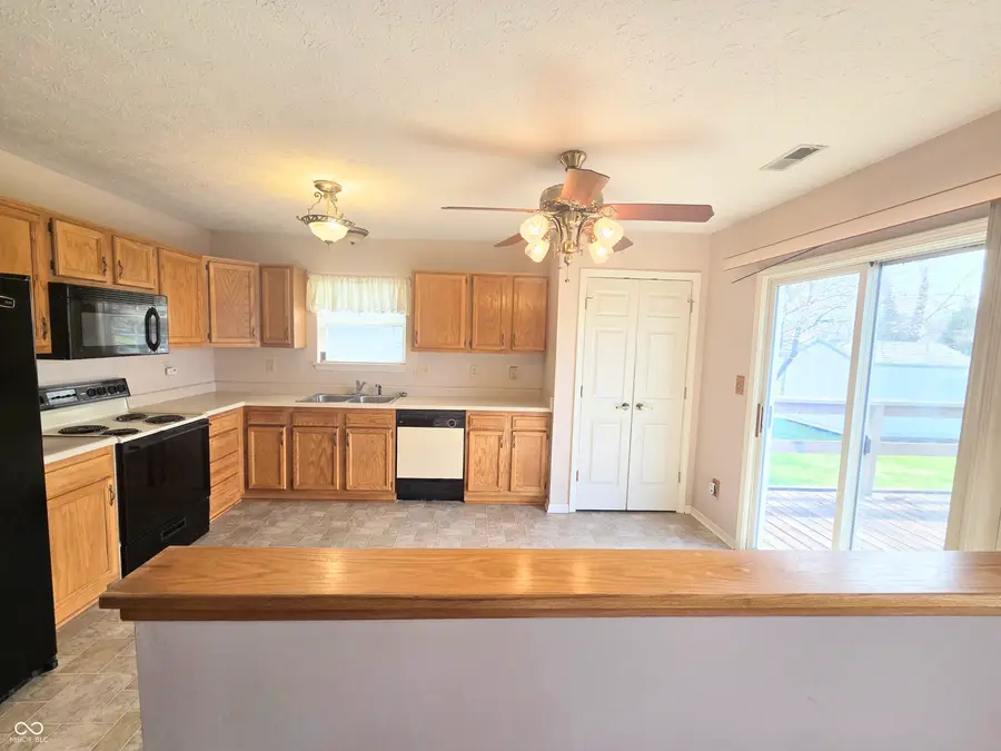 911 Congressional Way, Shelbyville, IN 46176 - #3