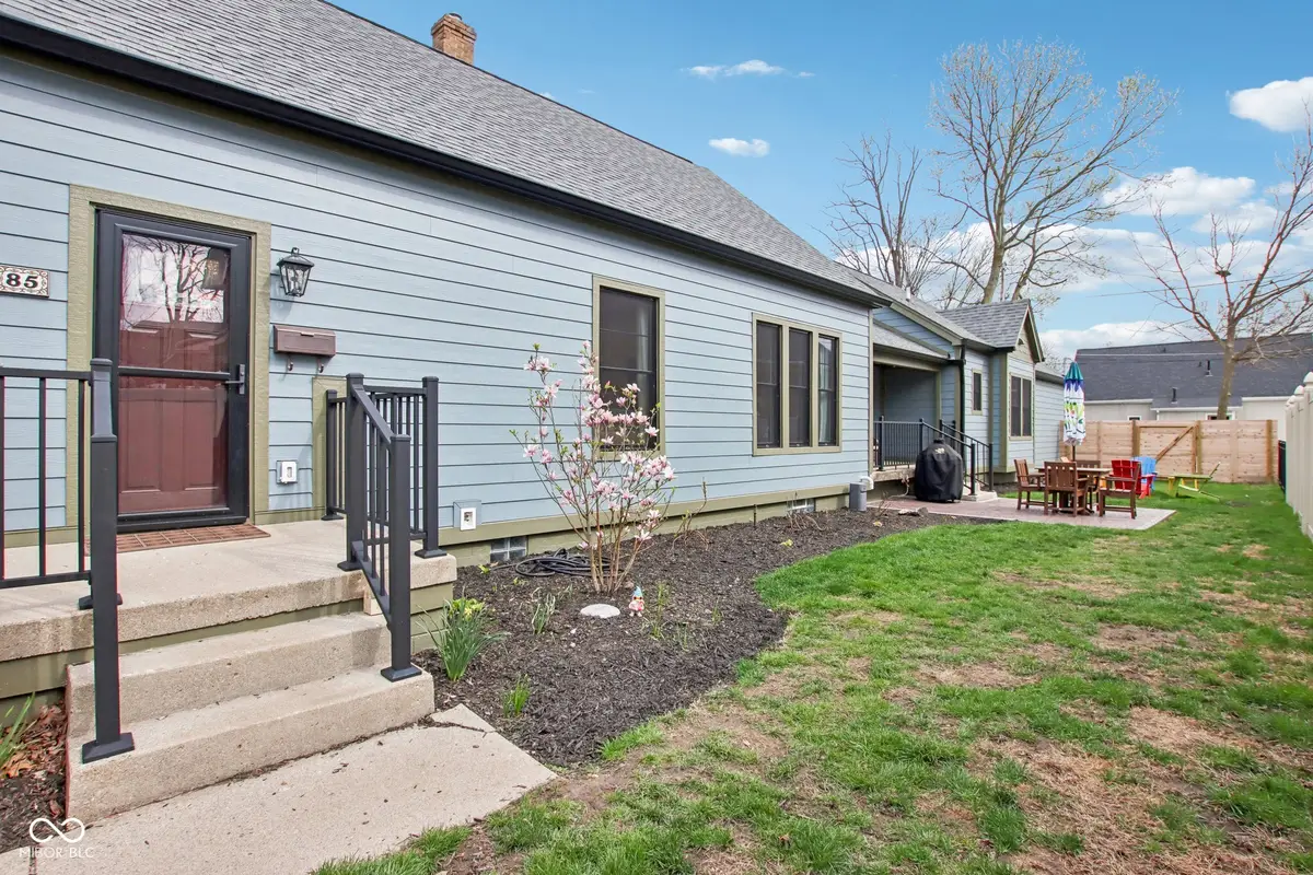 85 E Poplar Street, Zionsville, IN 46077 - #1