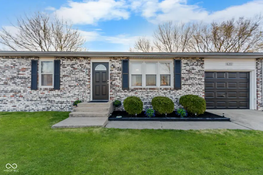 620 N Jackson Park Drive, Seymour, IN 47274 - #2