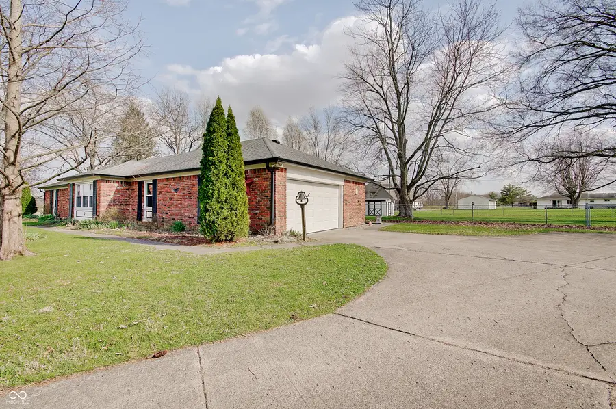 7 Chapman Court, Greenfield, IN 46140 - #2