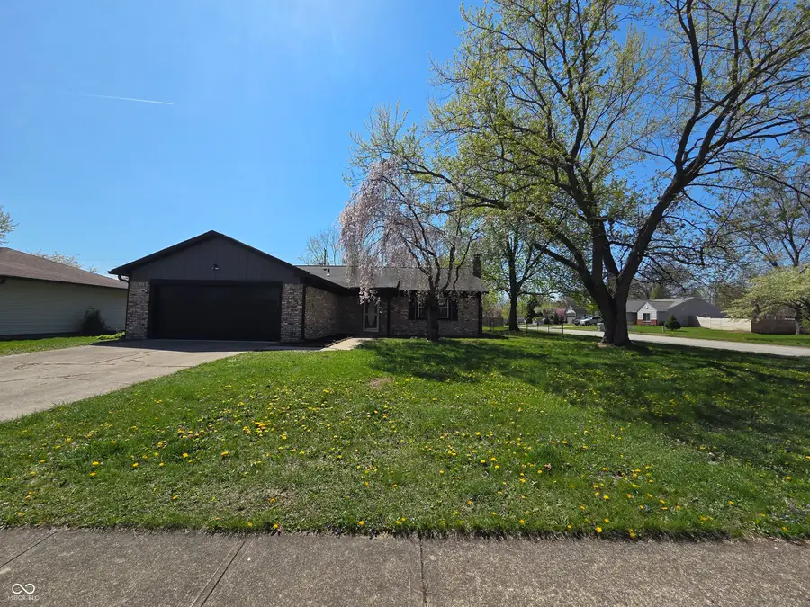 601 Nelson Drive, Brownsburg, IN 46112 - #2