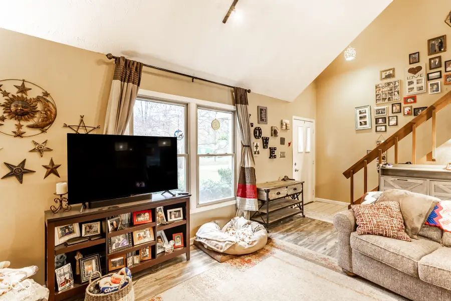 462 San Carlos Drive, Greenwood, IN 46142 - #2