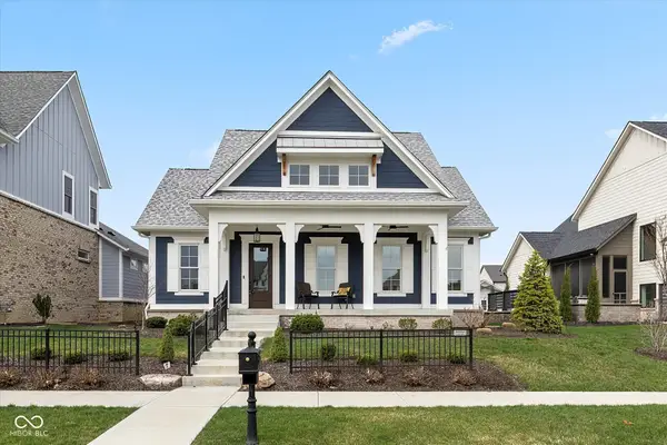 14980 Oak Hollow Lane E, Carmel, IN 46033