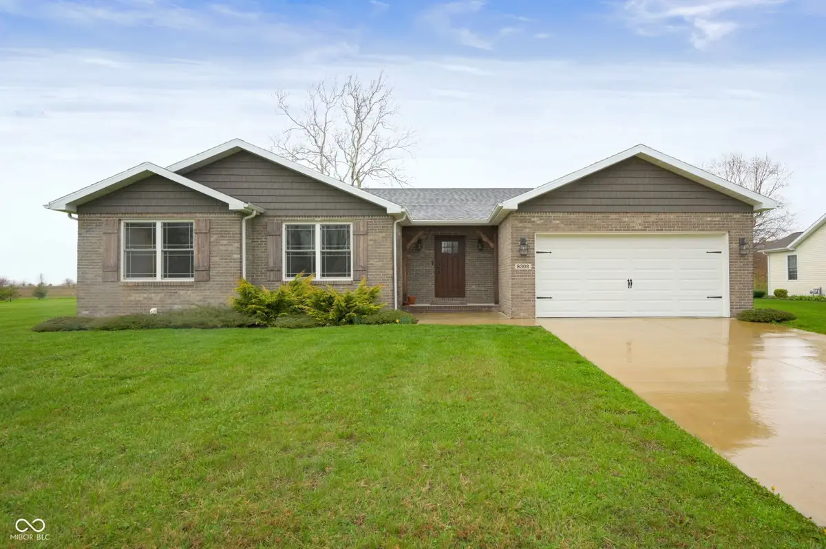 8302 W Ashford Lane, Muncie, IN 47304 - #1