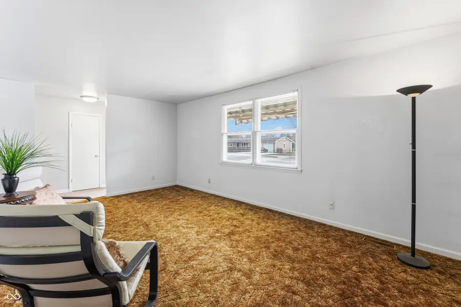 2940 Taylor Road, Columbus, IN 47203 - #3