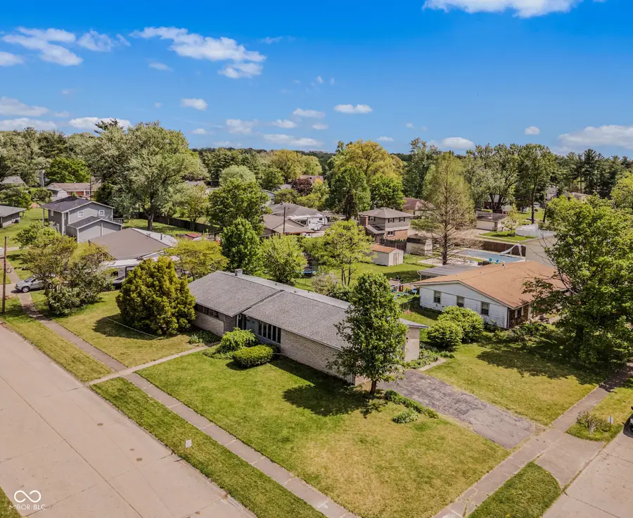 3419 Larkspur Lane, Columbus, IN 47203 - #3