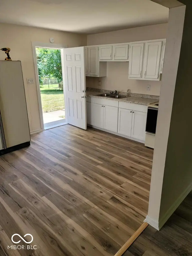 525 S 4th Avenue, Beech Grove, IN 46107 - #3