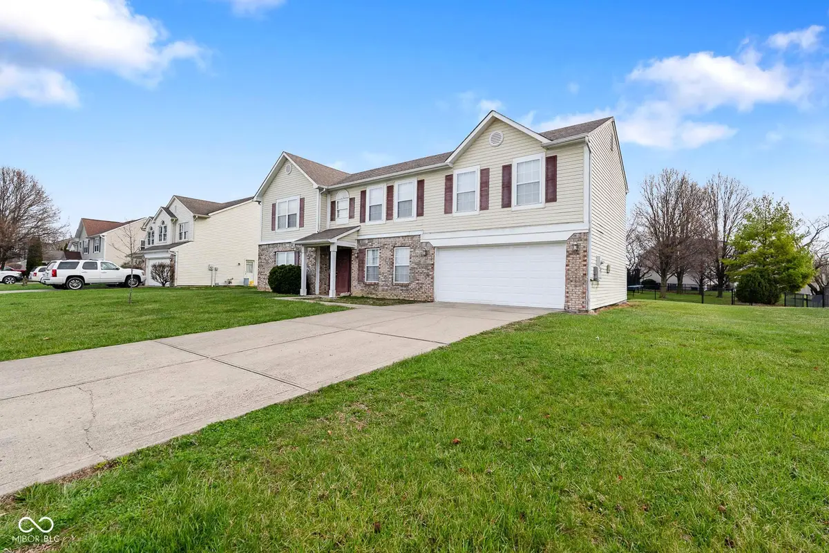 665 Hummingbird Lane, Whiteland, IN 46184 - #1