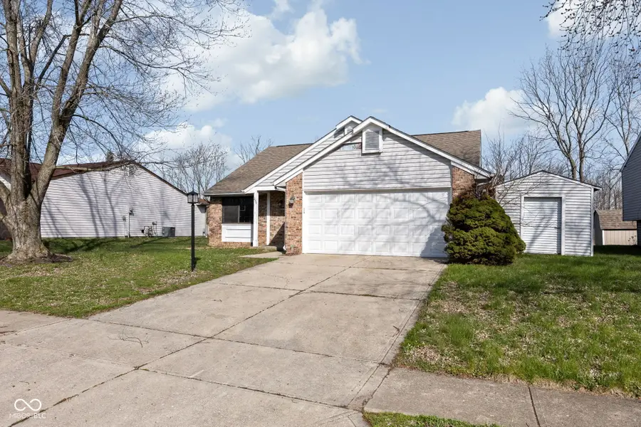 249 Meadow Glen Drive, Avon, IN 46123 - #2