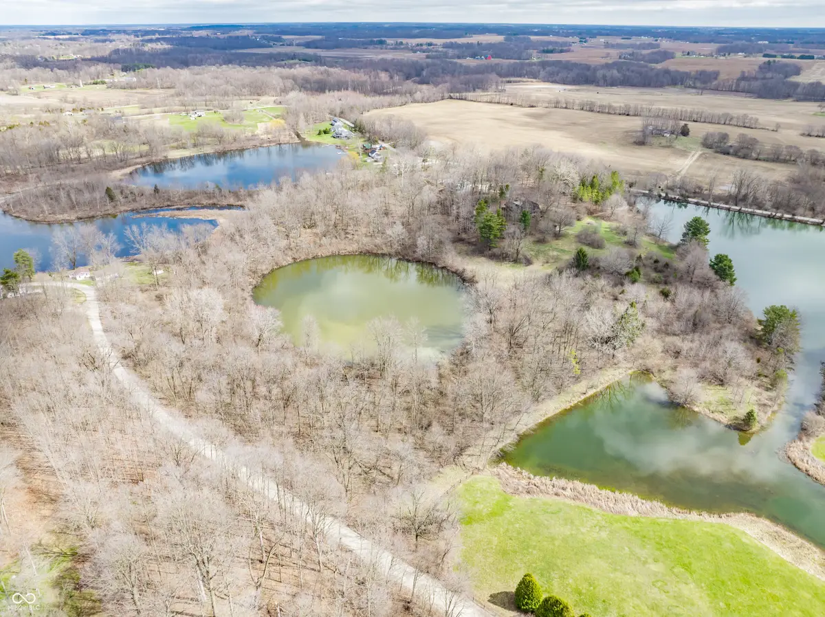 1235 N Wilson Lake Road, Columbia City, IN 46725 - #1