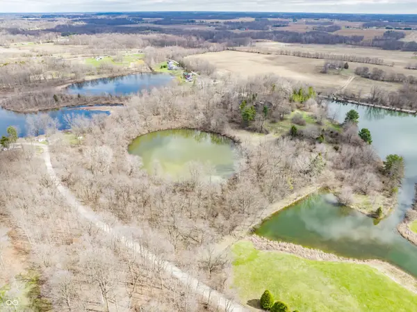 1235 N Wilson Lake Road, Columbia City, IN 46725