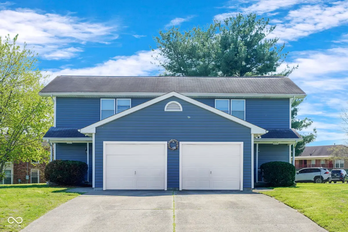 604 - 606 Hillcrest Circle, Seymour, IN 47274 - #1