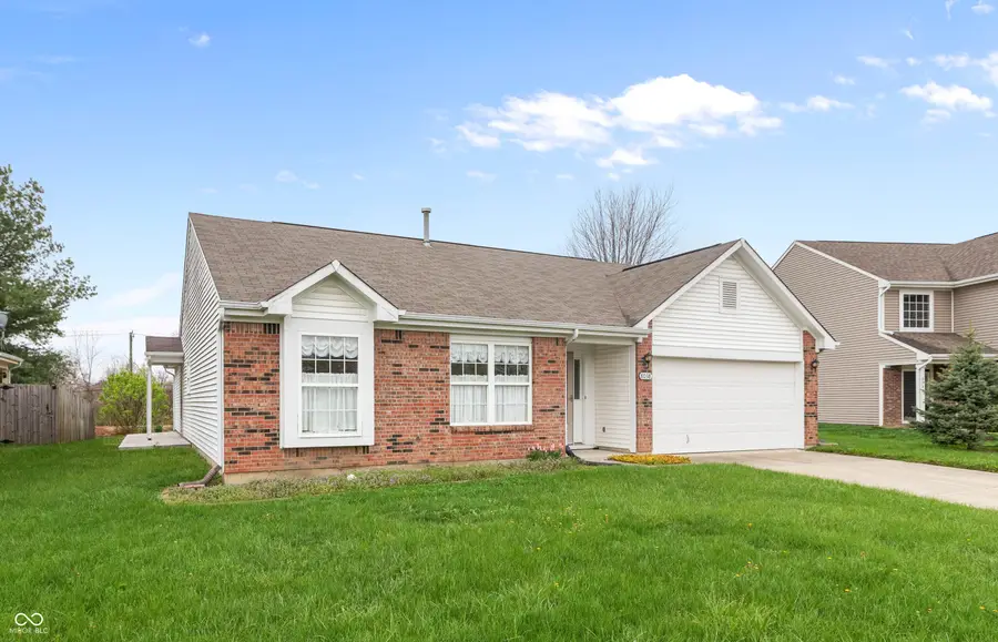 8038 Sydney Lane, Avon, IN 46123 - #2