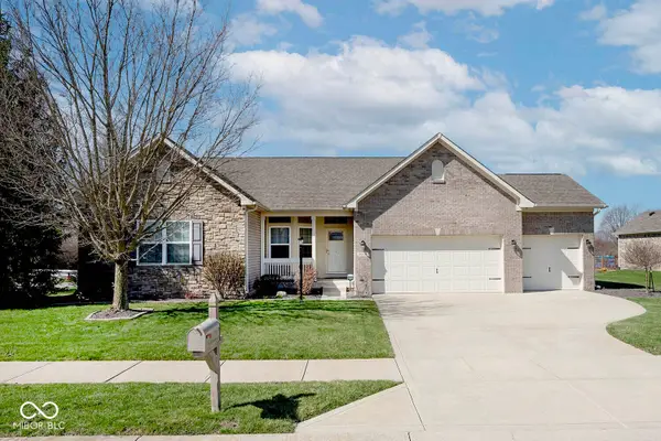 9716 N Mariners Crest, McCordsville, IN 46055