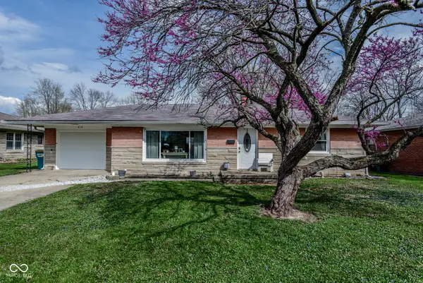 313 Brookside Lane, Plainfield, IN 46168