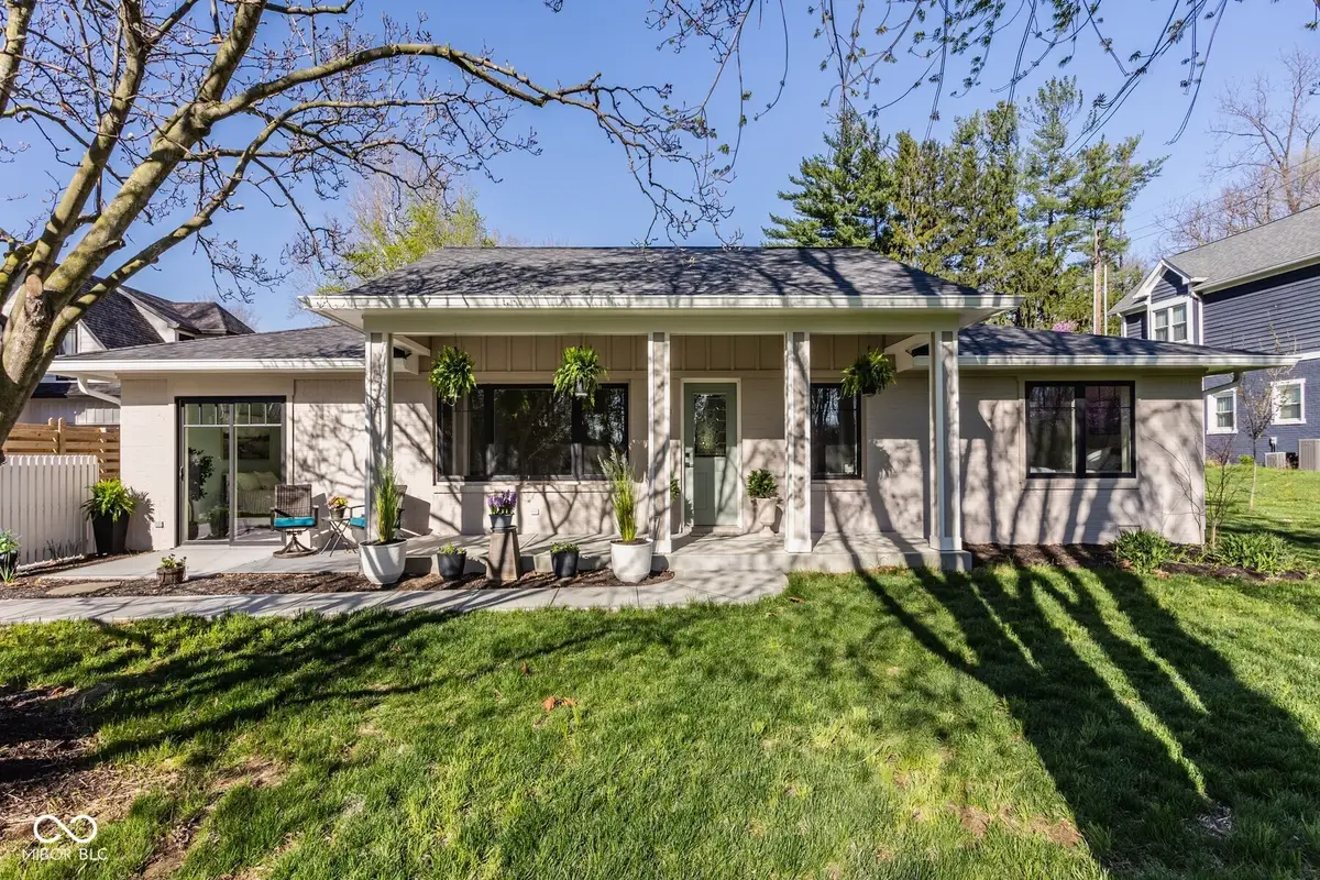 650 Mulberry Street, Zionsville, IN 46077 - #1