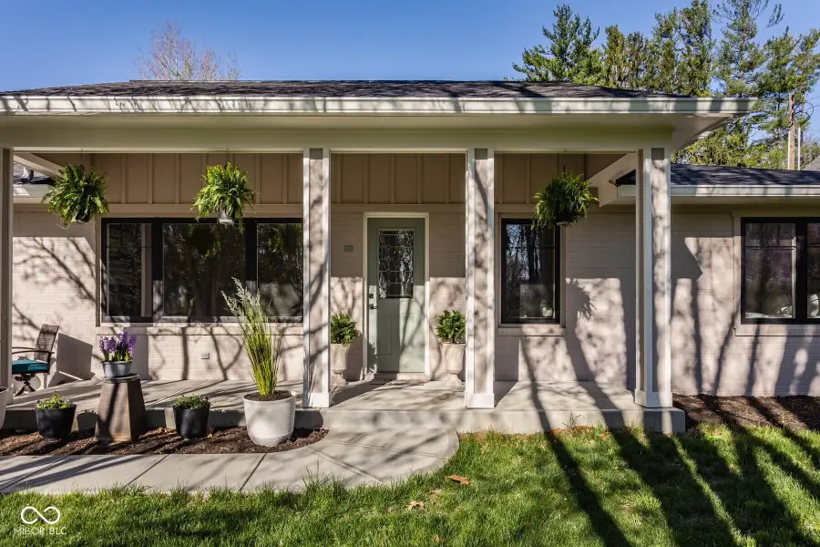 650 Mulberry Street, Zionsville, IN 46077 - #3