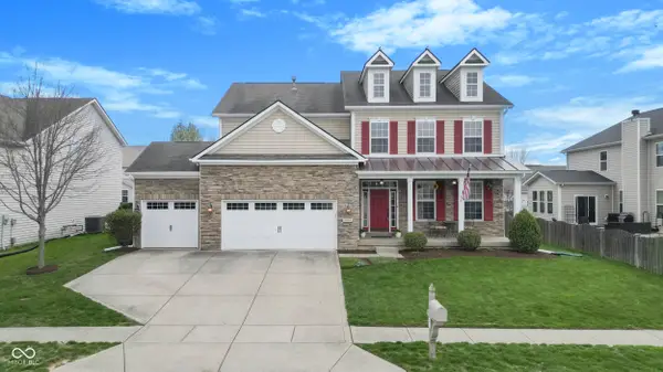 6093 Mountain Hawk Drive, Zionsville, IN 46077