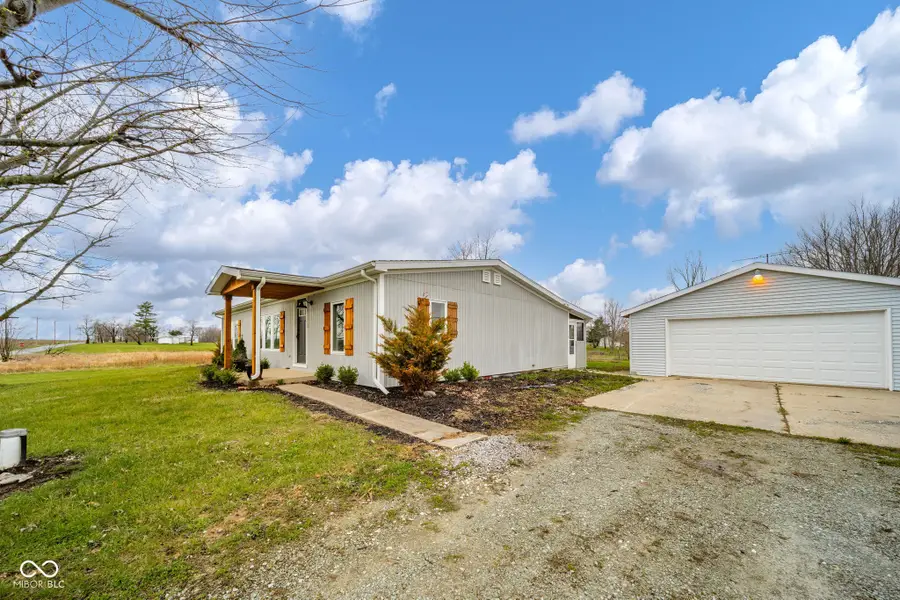 1076 E County Road 650 N, New Castle, IN 47362 - #3