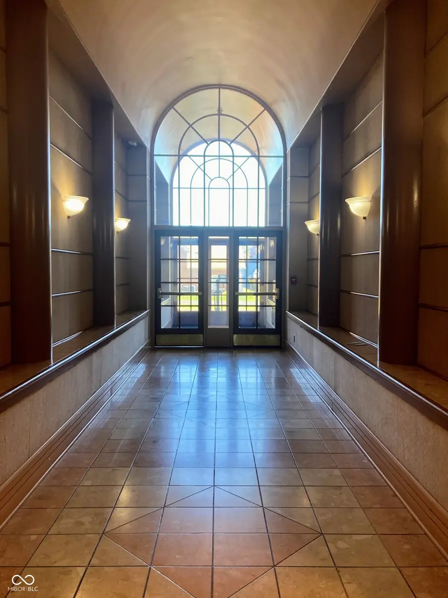 8690 Jaffa Court West Drive #14, Indianapolis, IN 46260 - #2