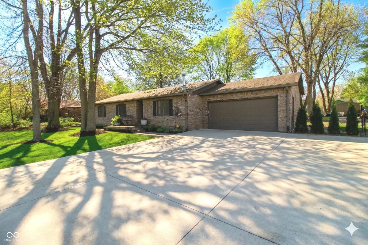 8135 E County Road 700 N, Brownsburg, IN 46112 - #1