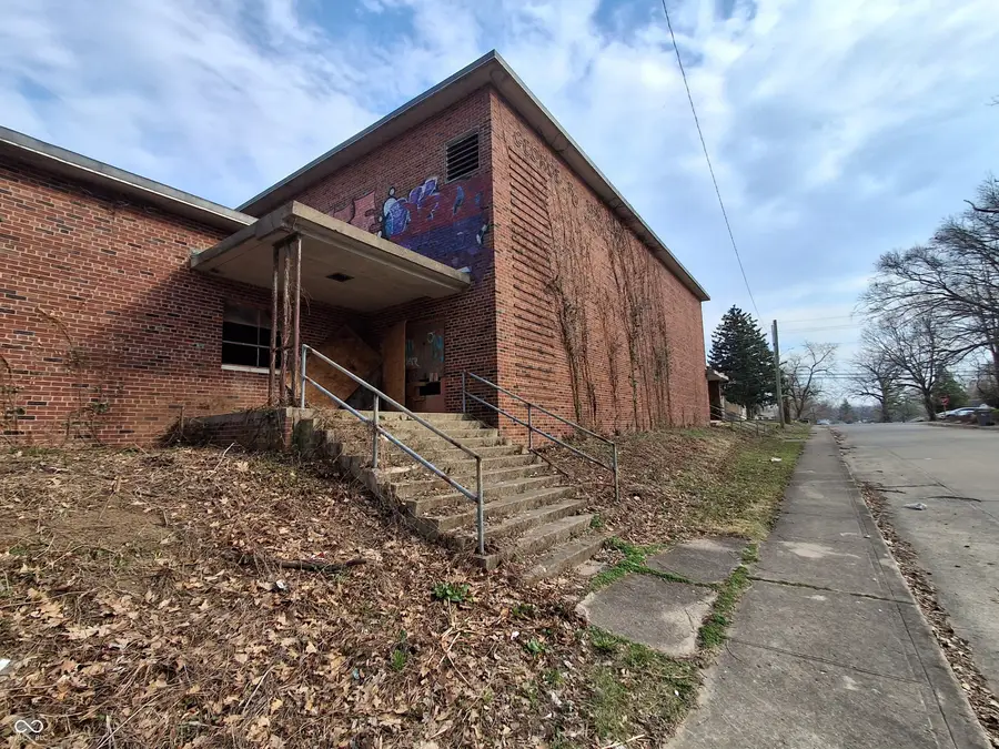 3614 E 36th Street, Indianapolis, IN 46218 - #2